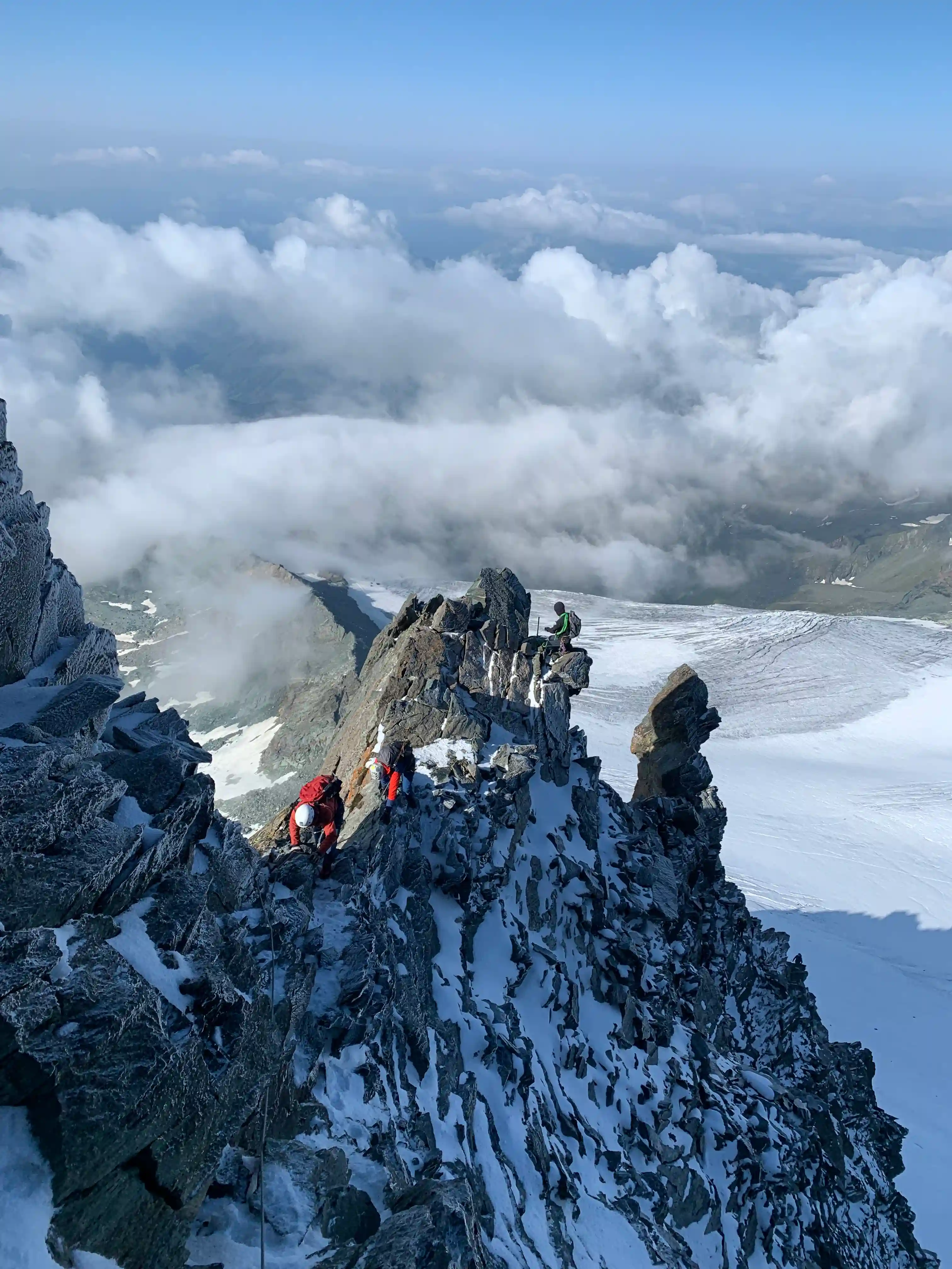 Hintergrad Ortler mit Bergführer Hochtouren in Sulden und Südtirol und auch Großglockner mit Bergführer