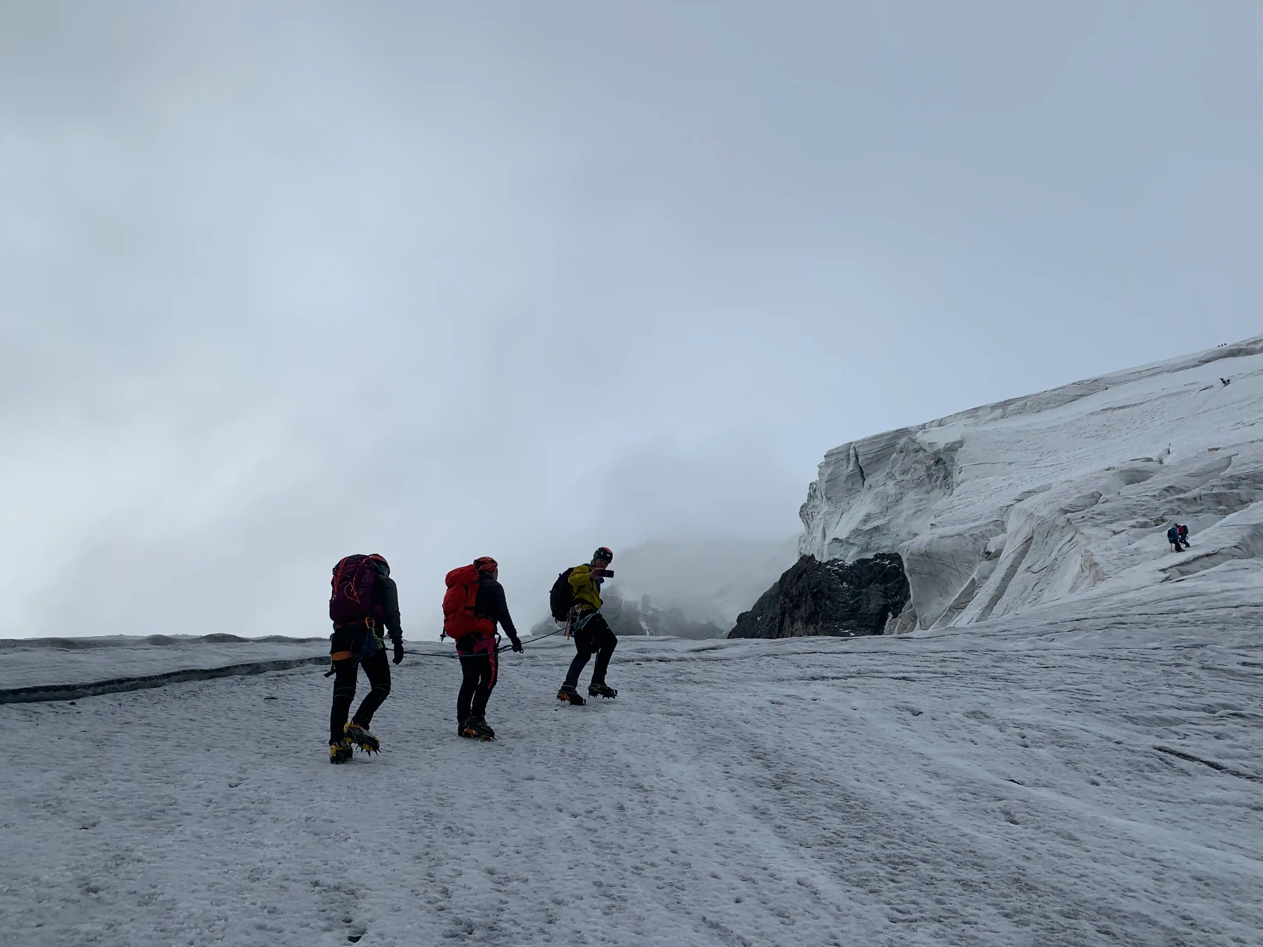 Sulden Gletschertour mit Bergführer Aufstieg auf den ortler mit bergführer
