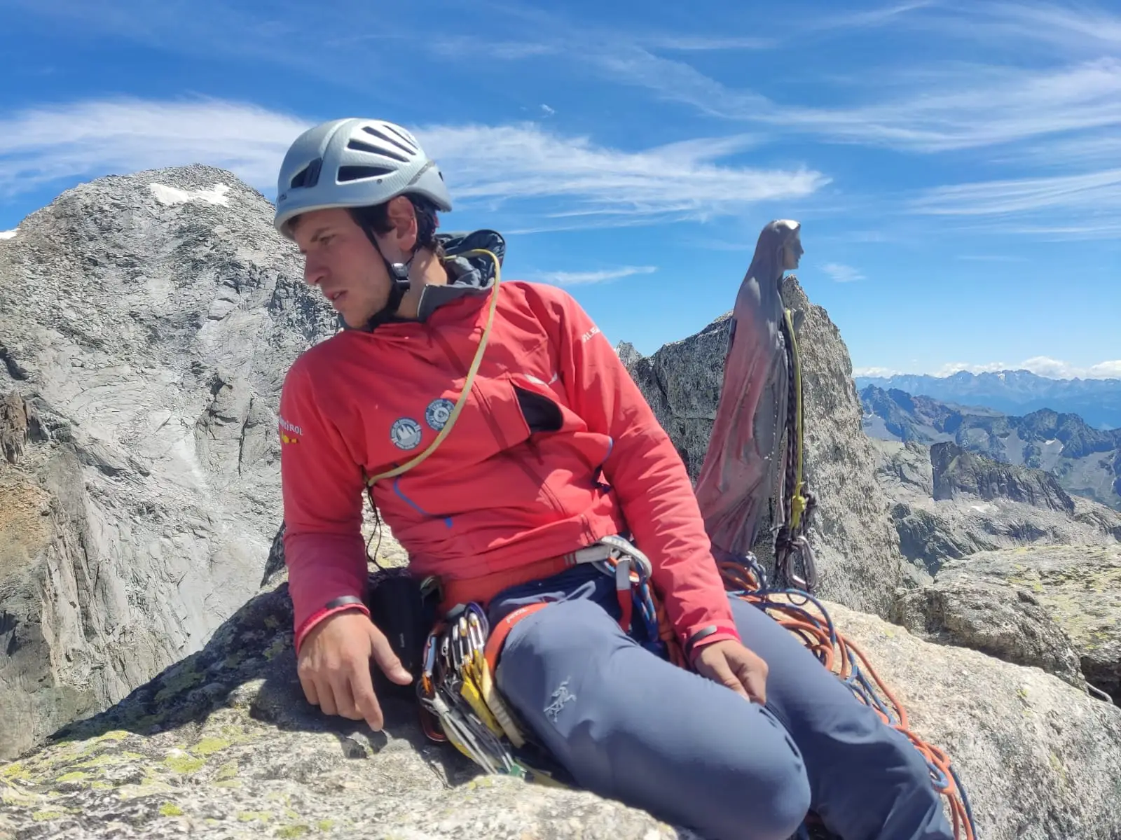 Thomas Gianola am Gipfel Dolomiten Alpen Südtirol