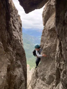 Klettern im vierten Grad an der Hexenstein Südkante mit Bergführer